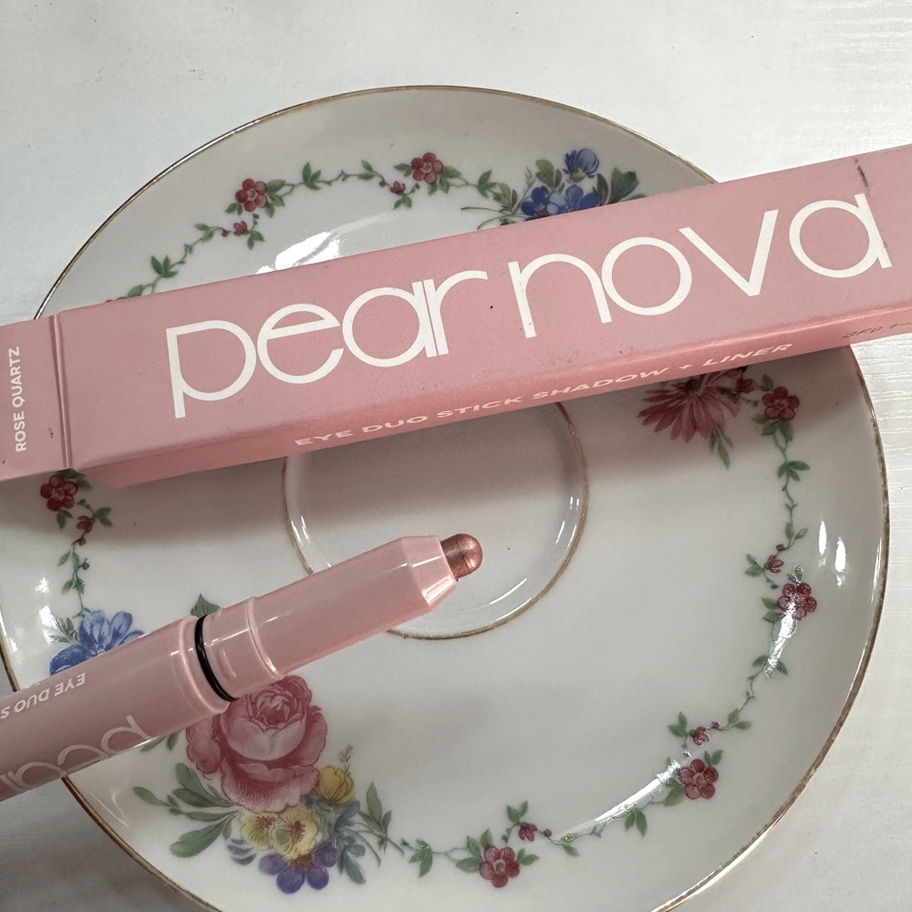 NEW Pear Nova Eye Duo Stick Shadow & Liner in Rose Quartz